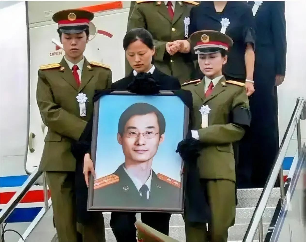 支持以色列的时候，请想想杜照宇烈士！

杜照宇（1972年11月—2006年7月