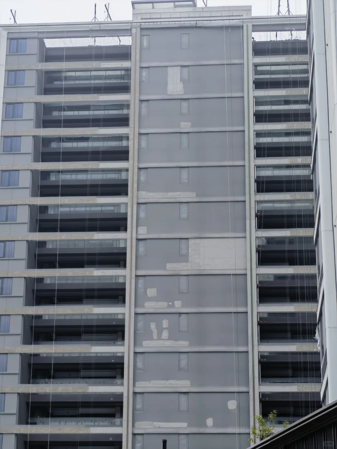 跑盘艮北两个待交付小区