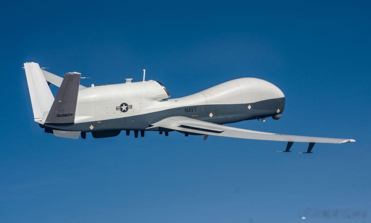 美伊以冲突 4月27日，美国海军一架 MQ-4C “海神”战略无人侦察机在波斯湾