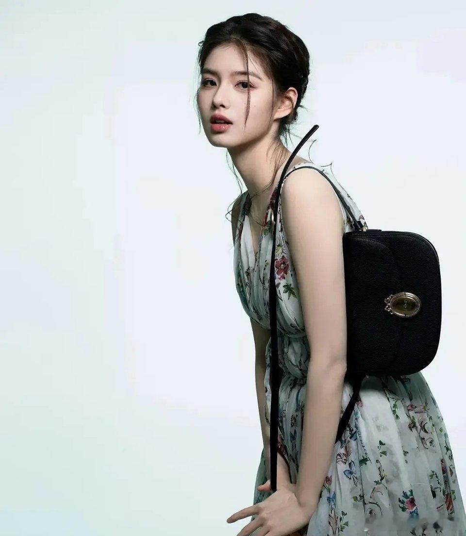 迪奥的赞助是不错，太有气质了 