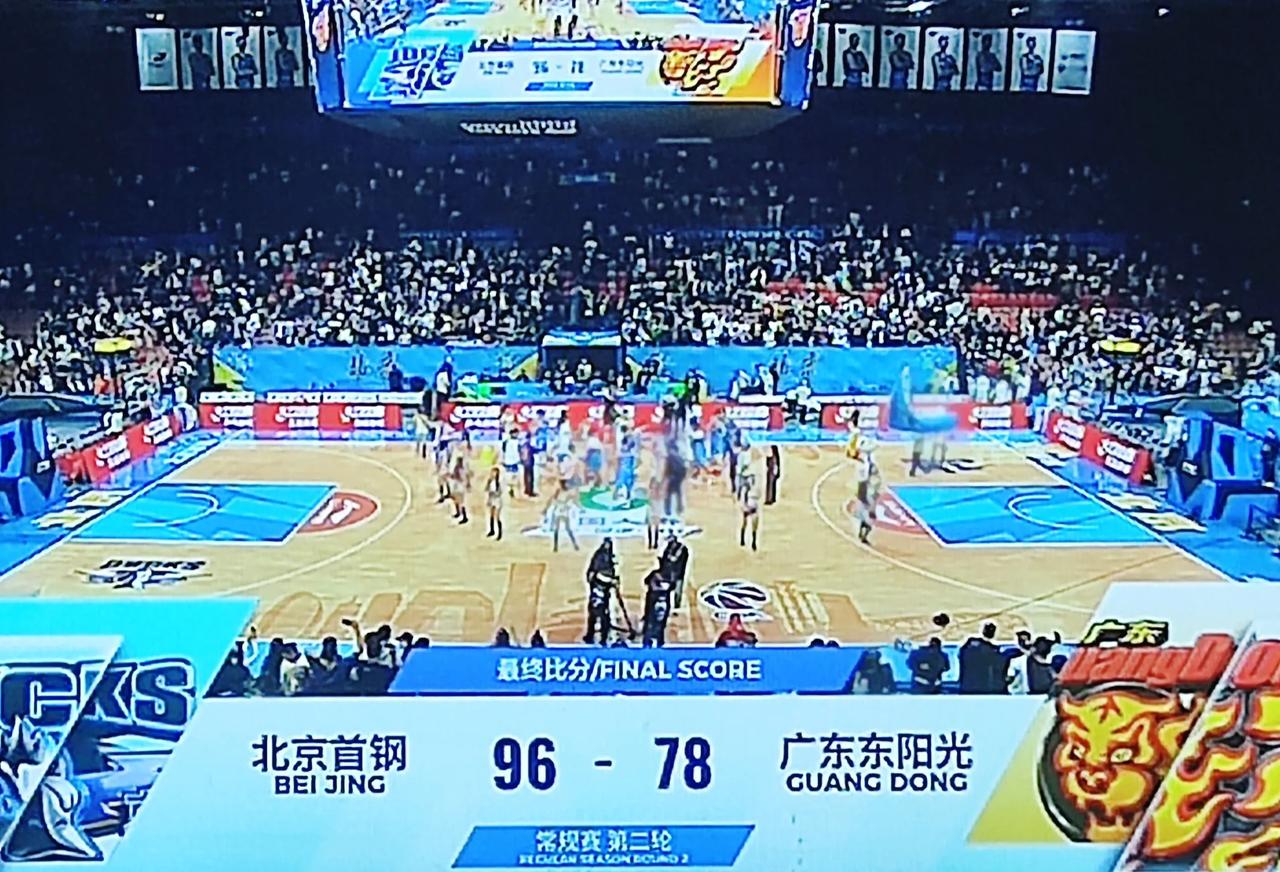 96-78，广东队客场毫无意外输给北京，看广东队两场比赛，现在可以说如今的球队算