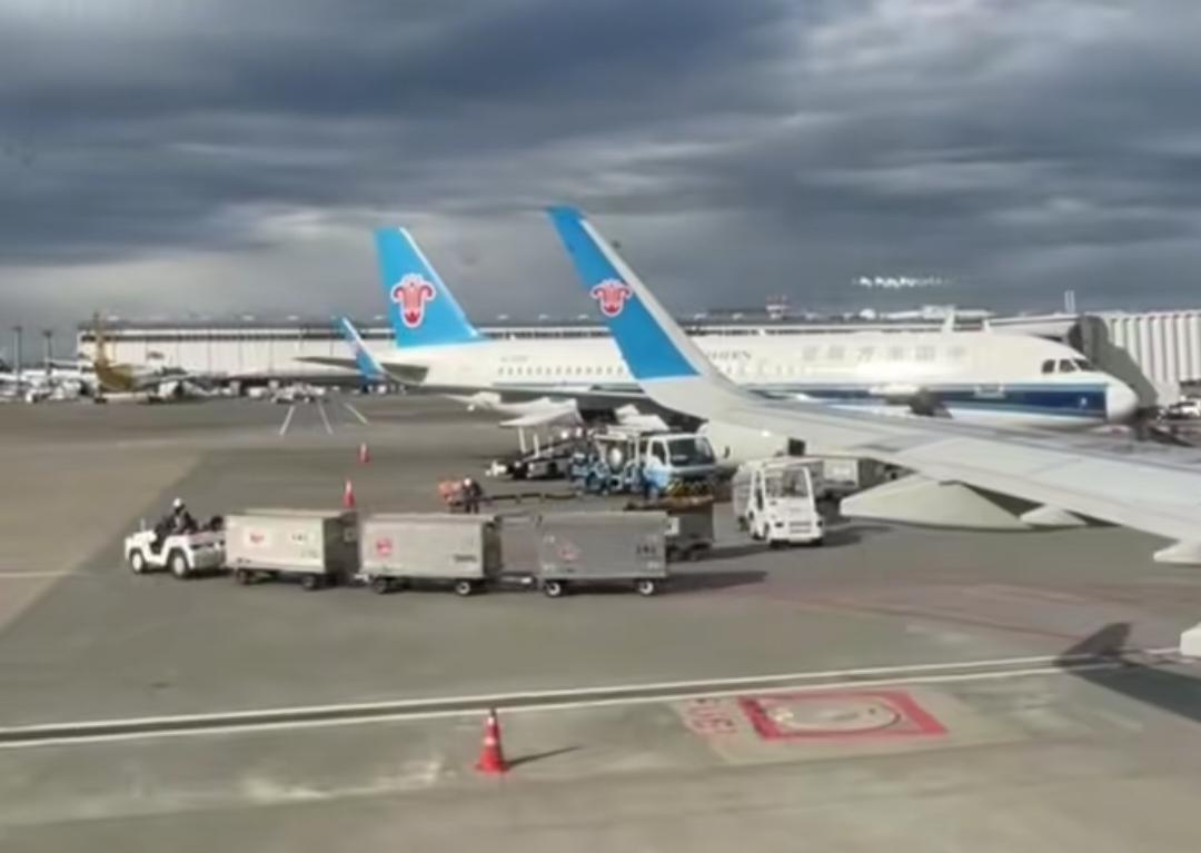 近期，中日航线又迎来了一波大规模的“取消潮"。
据数据显示，未来两周，将有46条