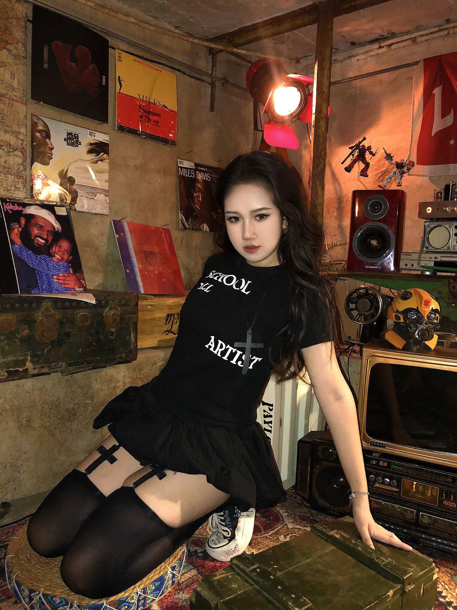 好安静，我以为我们一直有嘴亲，哦不打错了，有话讲