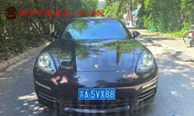 江苏一辆保时捷帕拉梅拉拍卖，仅1人报名无人出价，最后流拍了！