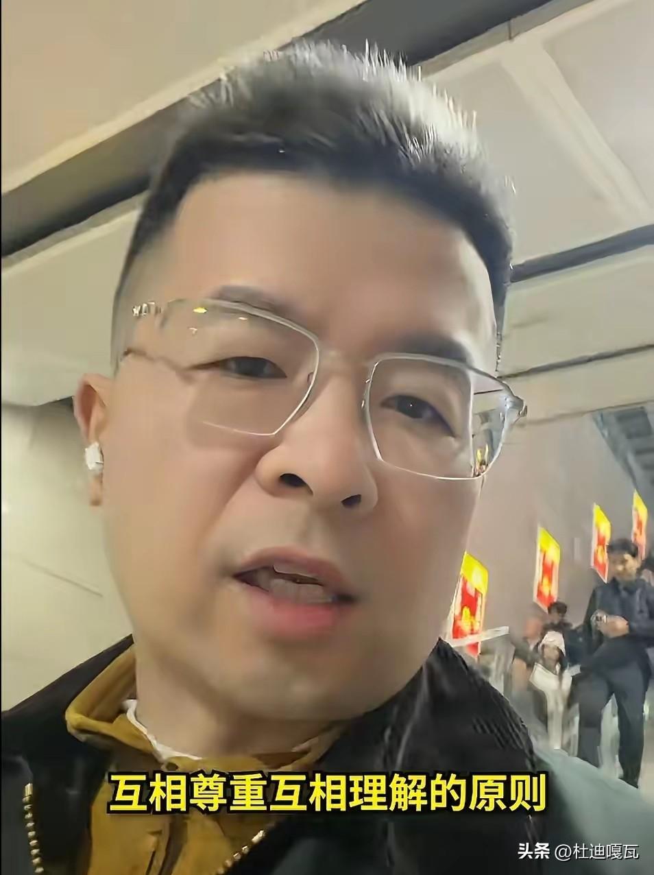 就连调解说情的也看不下去了！
在4s店蹭饭的比亚迪车主，真的是让人无法形容了。