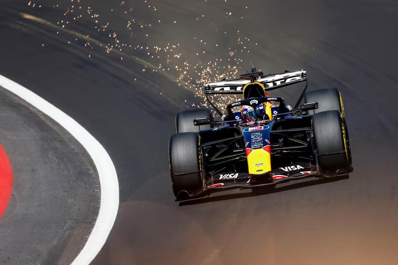 全新马德里终于迎来F1的第一次自由练习！5.4公里、22个弯角，街道与高速环路混
