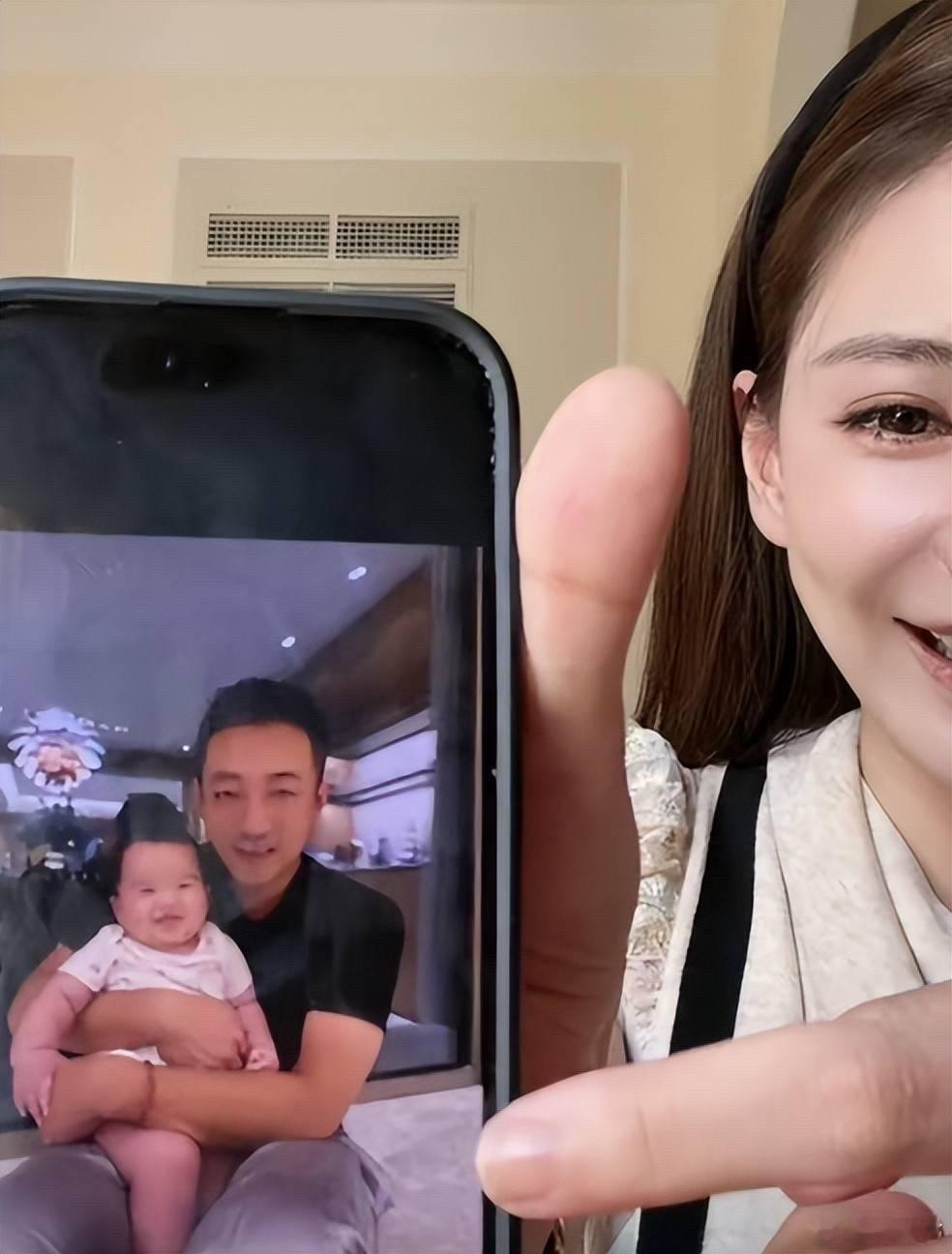 马筱梅刚到海外就想儿子了，直播里开心晒宝宝可爱照9月3日，有网友在瑞士偶遇汪小菲