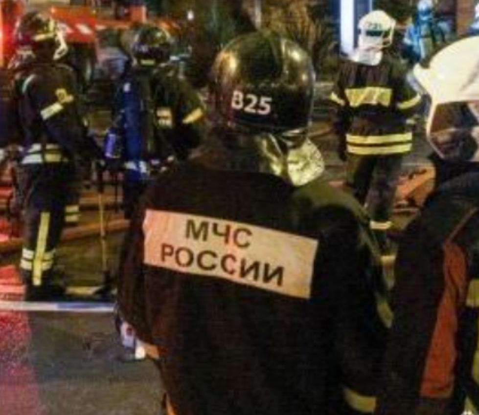 莫斯科机场再次一片混乱！200多架乌克兰无人机袭击俄多地。

说起来，最近俄乌战