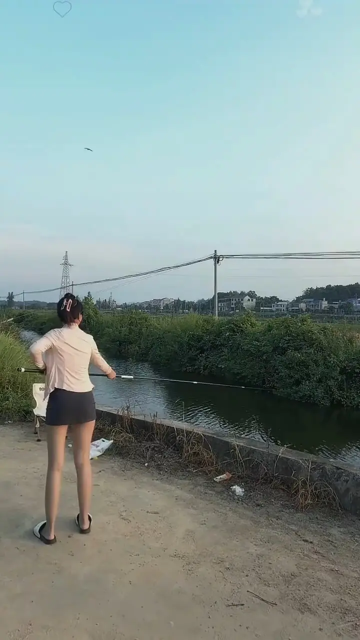 群居不倚，独立不惧。