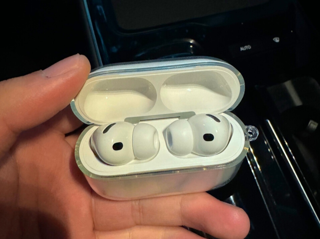 新款AirPodsPro曝光新款AirPods Pro来得有些快啊，大家会第一时