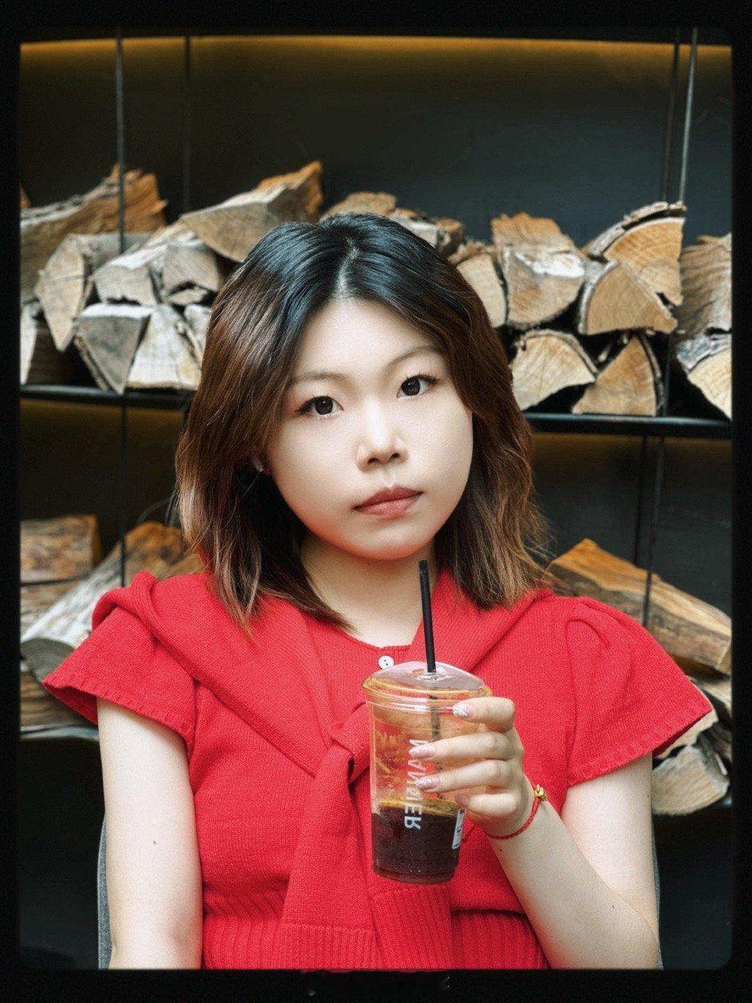 p1其实肿得像个注水猪头能被我 p 成这样我真佩服自己(👍ᐛ) ​​​