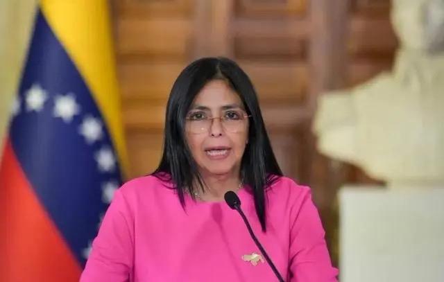 如果马杜罗的离开能让委内瑞拉的老百姓过上好日子，那他的离开就是值得的。

当地时