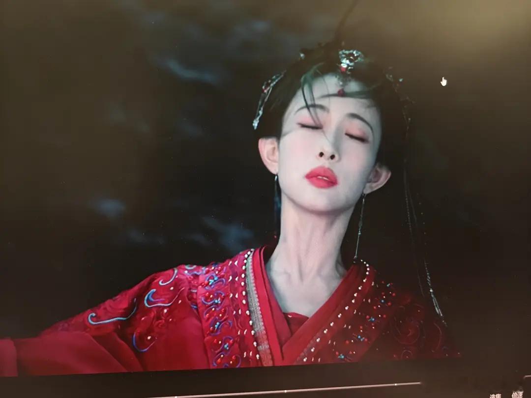你们都看百花杀第一集了吗？一股浓浓的短剧味 