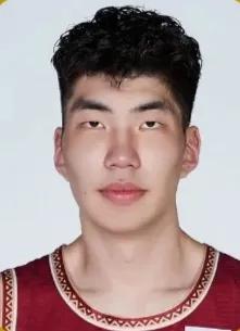 上海102-117输给浙江，与比赛结果相比这三点更加让人惊叹不已！
1，余嘉豪国