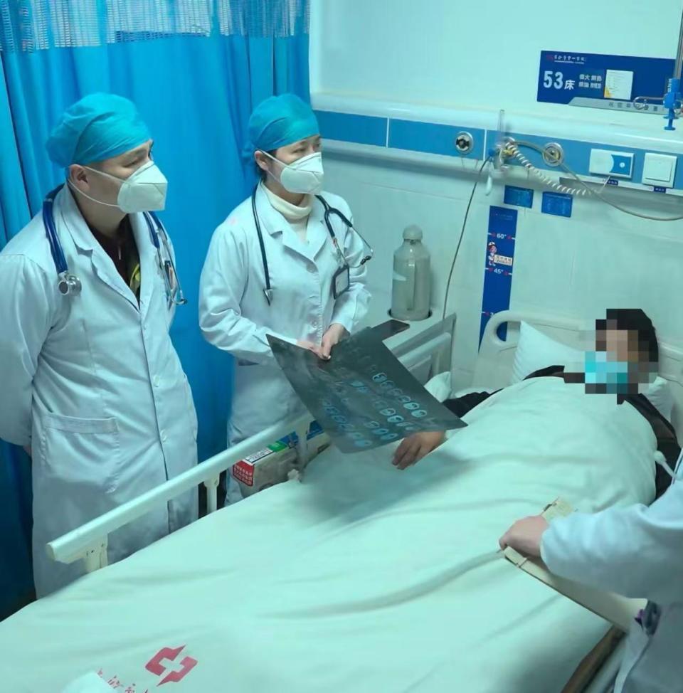 “担心的事情还是发生了！”湖南长沙，一位女子咳嗽个不停，可她没选去医院就医，反而