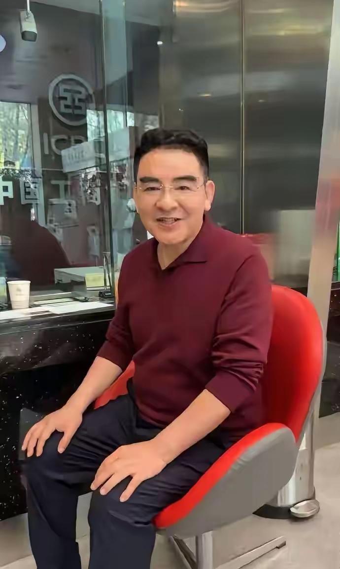 标哥捐款嫣然医院的事告一段落了，但大家有没有想过，一个善举为什么这么多人背后议论