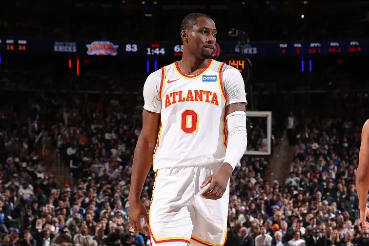 曝湖人拟先签后换得到库明加根据NBA记者伊万·西德里的报道，湖人正积极寻找愿意接