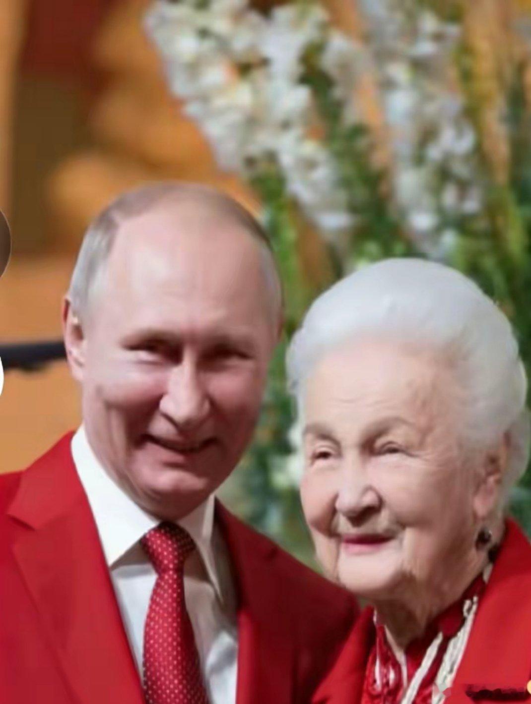 普京官宣恋爱：铁汉柔情背后，是伟大母亲滋养的坚韧底色73岁的普京以一句干脆利落的