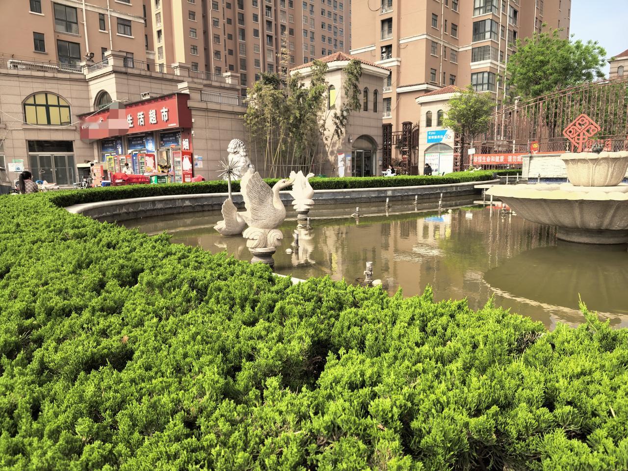 这家快递驿站会做生意！

前两天，在网上专门选了一个有运费险的店家，给儿子买了一