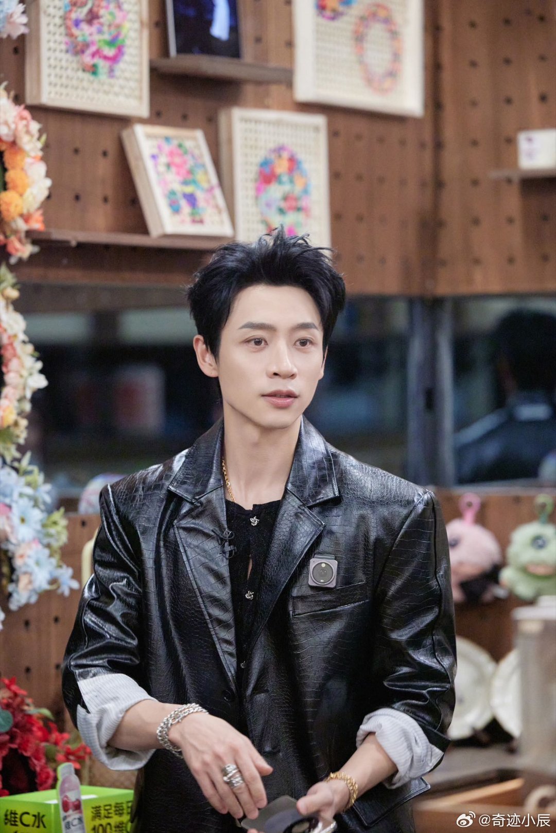 魏晨全场唯一真daddy 晨船员 靠女儿通话记录洗清嫌疑，反问“你们有女儿吗？”