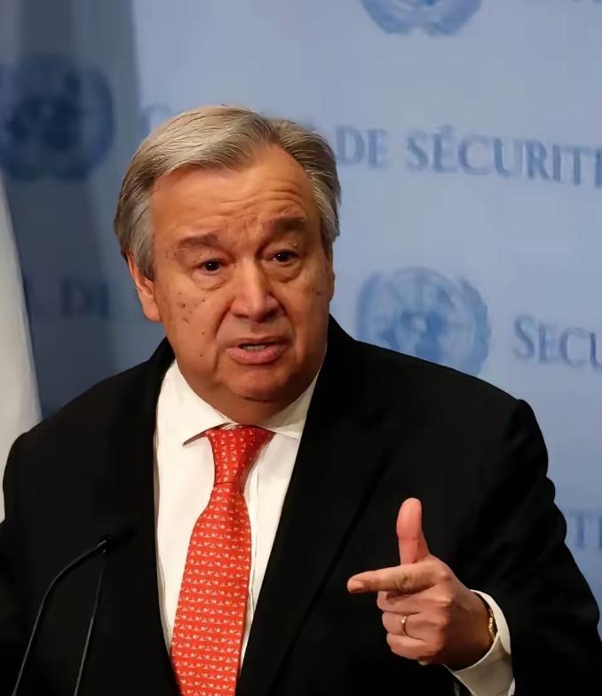 古特雷斯急得团团转，但联合国已起不到作用了，那就解散吧！
 

最近，联合国秘书