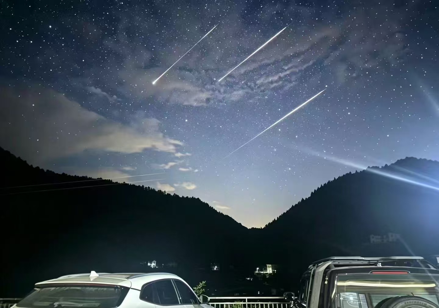 朋友圈云☁看了一场流星雨🌠 