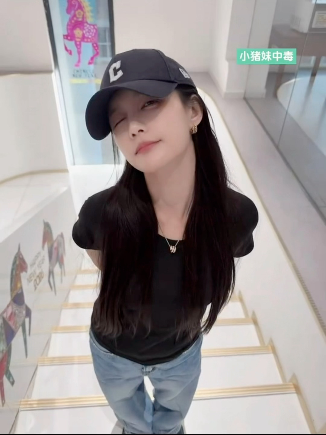 牛逼猪猪侠拿超人强的身份证