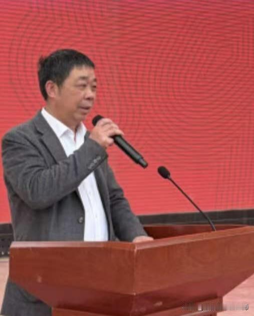 家校同心筑根基 精准护航促成长—河州中学召开2025-2026学年高一年级家长会