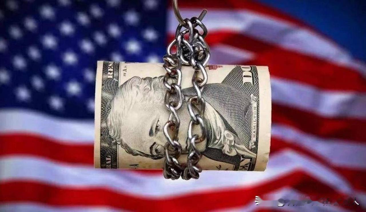 38万亿美元！这颗“金融核弹”引信已经冒烟了。美国每天一睁眼就欠几十亿利息，还在