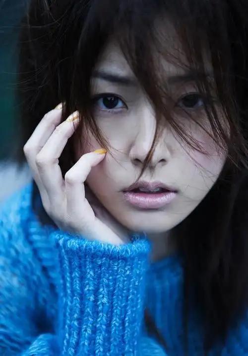 美女看见了什么？