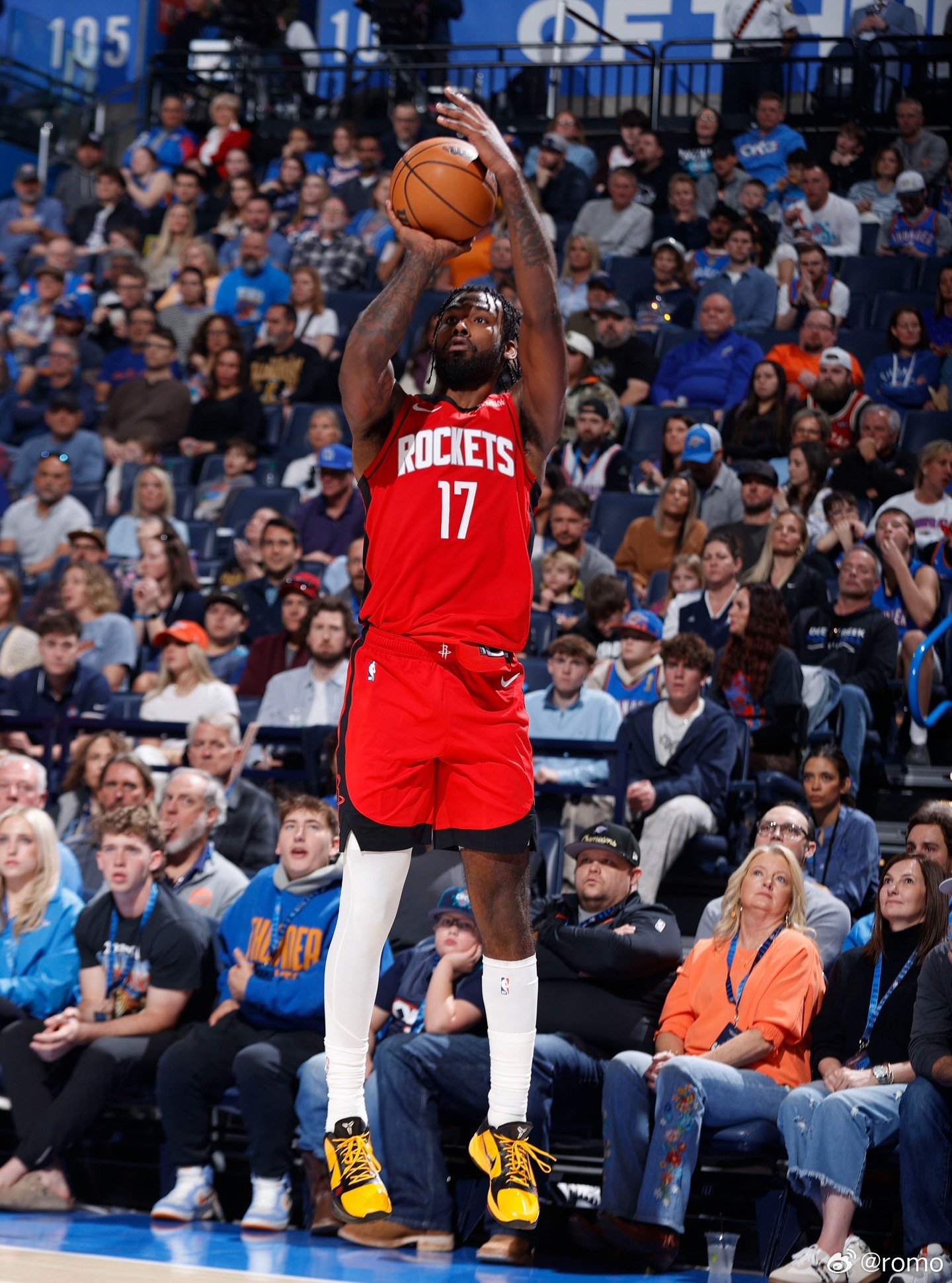 伊森现在是深陷泥潭今天是11中2, 三分3中0, 得4分第四节直接DNP 了不但