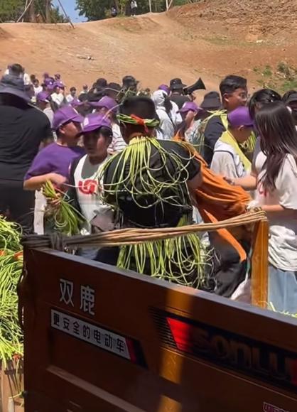 2026年5月10日，有游客发帖爆料，河南商丘夫子山景区推出暖心助农活动，参与景