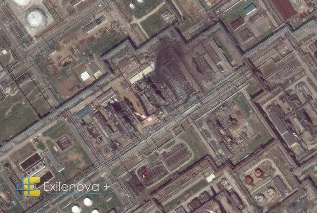 夜間對俄羅斯薩馬拉庫伊比雪夫煉油廠（Kuibyshev Oil Refinery
