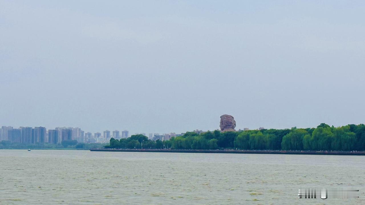 分享一张风景图今日湘江麓山橘子洲
