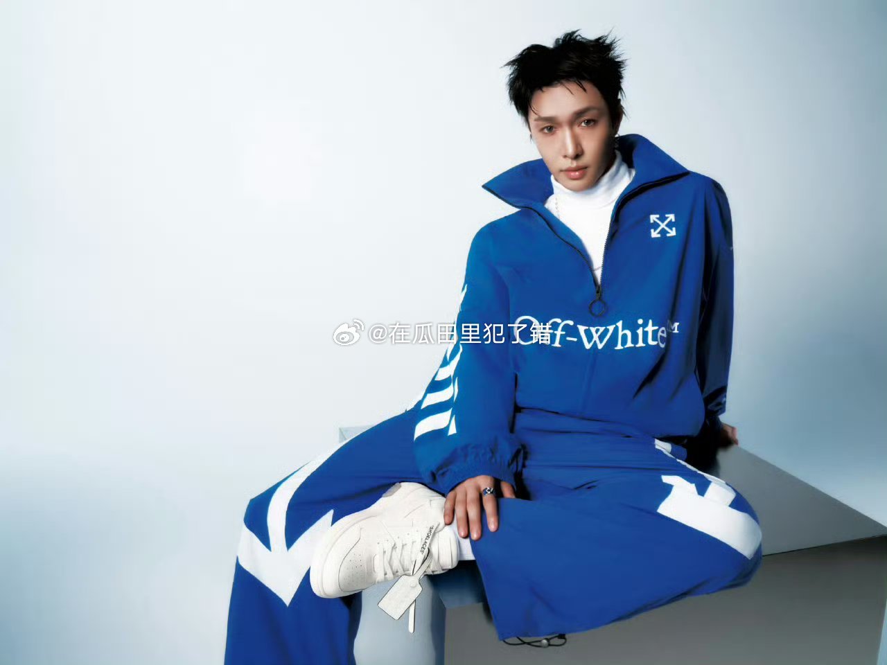 张艺兴官宣Off-White™ 品牌代言人，是首位代言人哦[手指比心] ​​​
