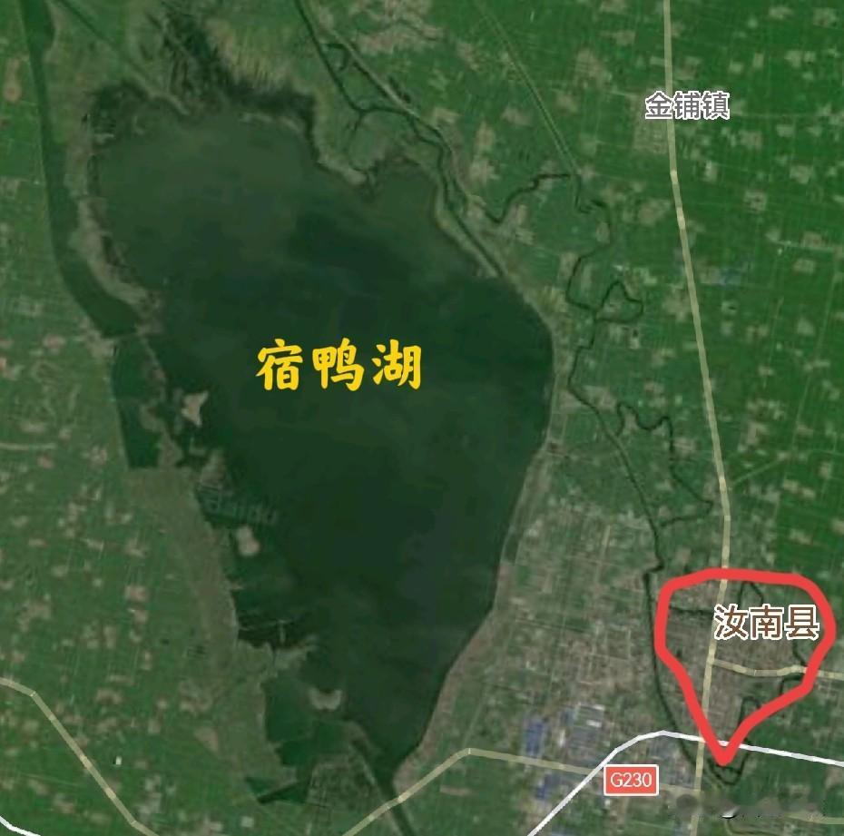 十里长堤须驻马，
万顷烟波自宿鸭。
这里是驻马店，宿鸭湖，亚洲最大的平原人工水库