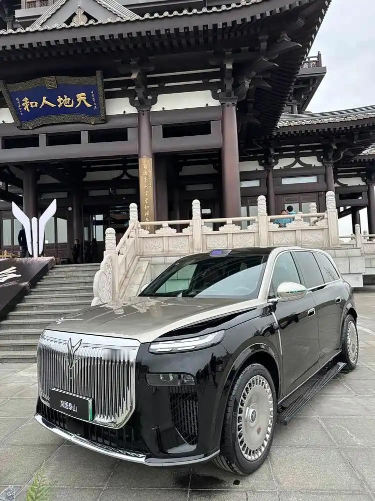 岚图泰山登临成都 旗舰大六座SUV向蓉城用户释放强大实力

12月13日，岚图泰