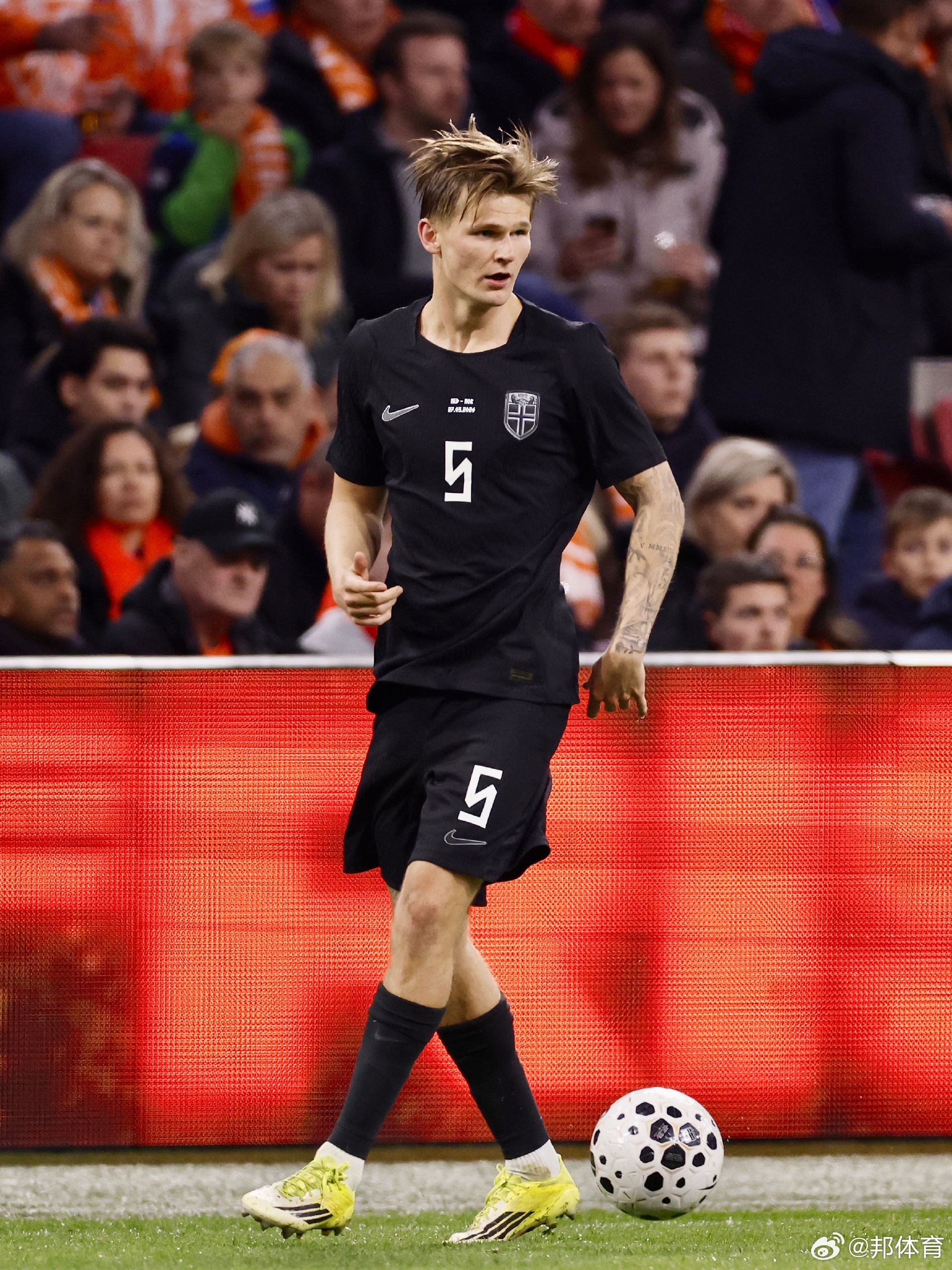 墨西哥0比0葡萄牙世界杯东道主墨西哥主场0-0战平葡萄牙。葡萄牙全场控球67%、