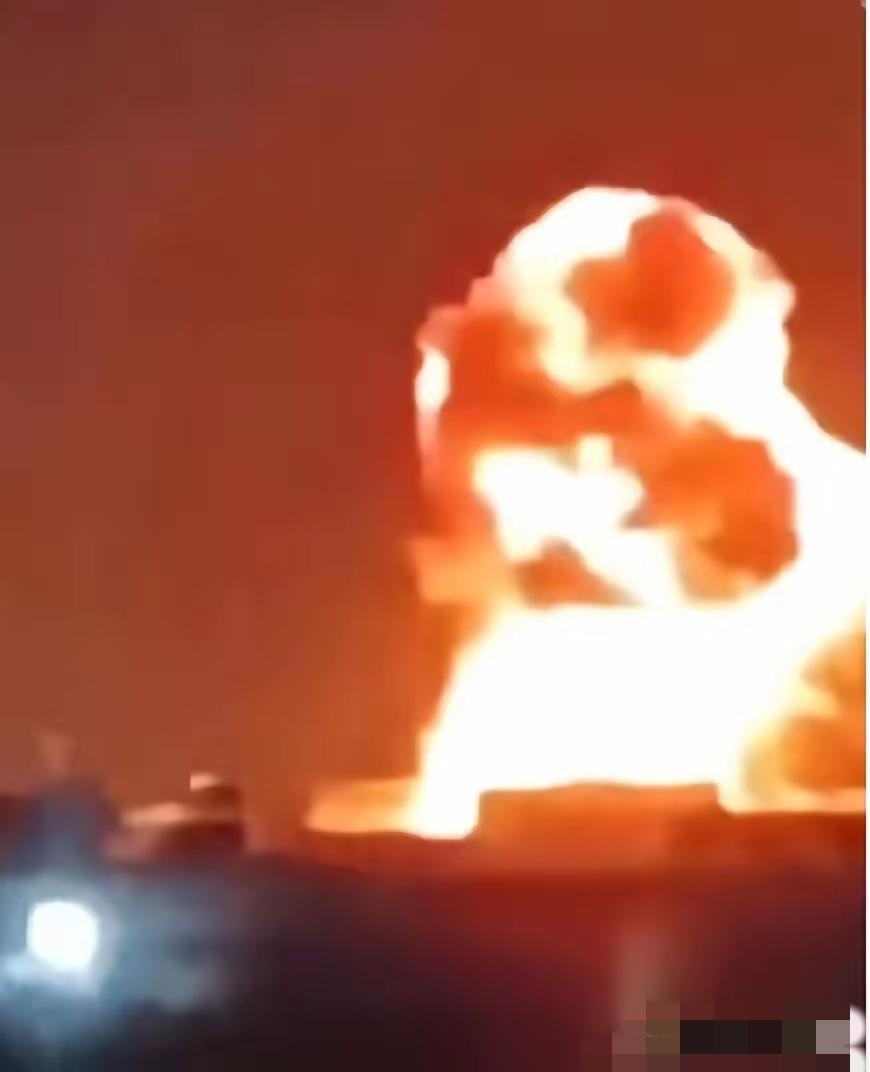 世界上最大的卡塔尔液化天然气制工厂，已被火焰吞没，该工厂占全球液化天然气（LNG