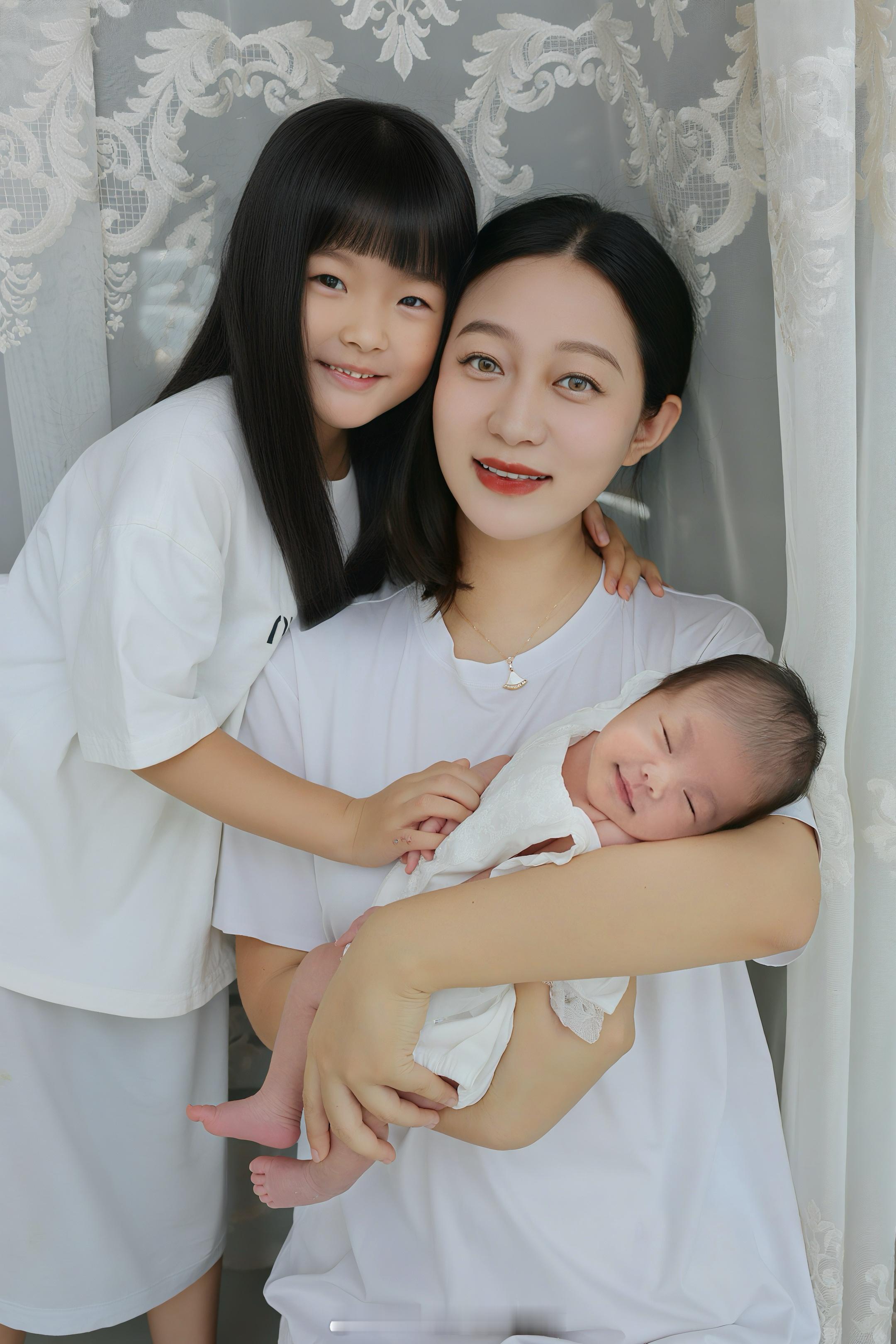 曾经说自由比天大 现在也心甘情愿做了妈妈不知不觉变成了这个节日的主角谢谢你选择我