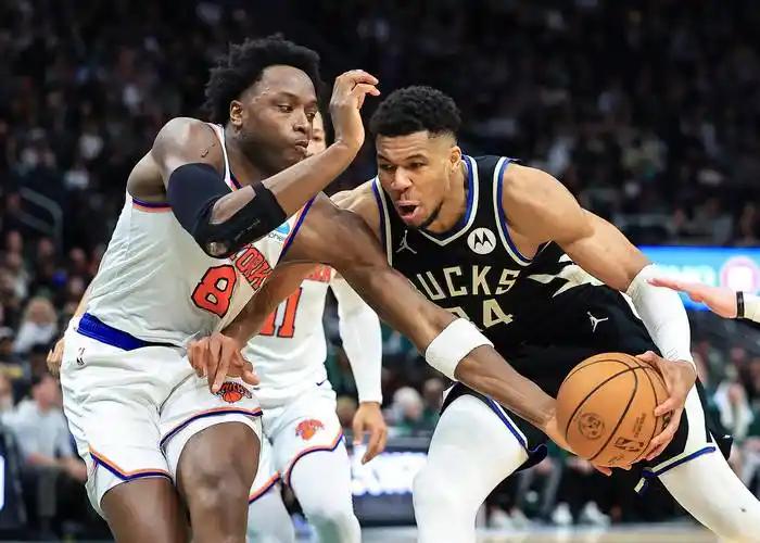 上头条聊CBA 上头条聊CBA，那可太有得说了！CBA里有些俱乐部和球迷双向奔赴