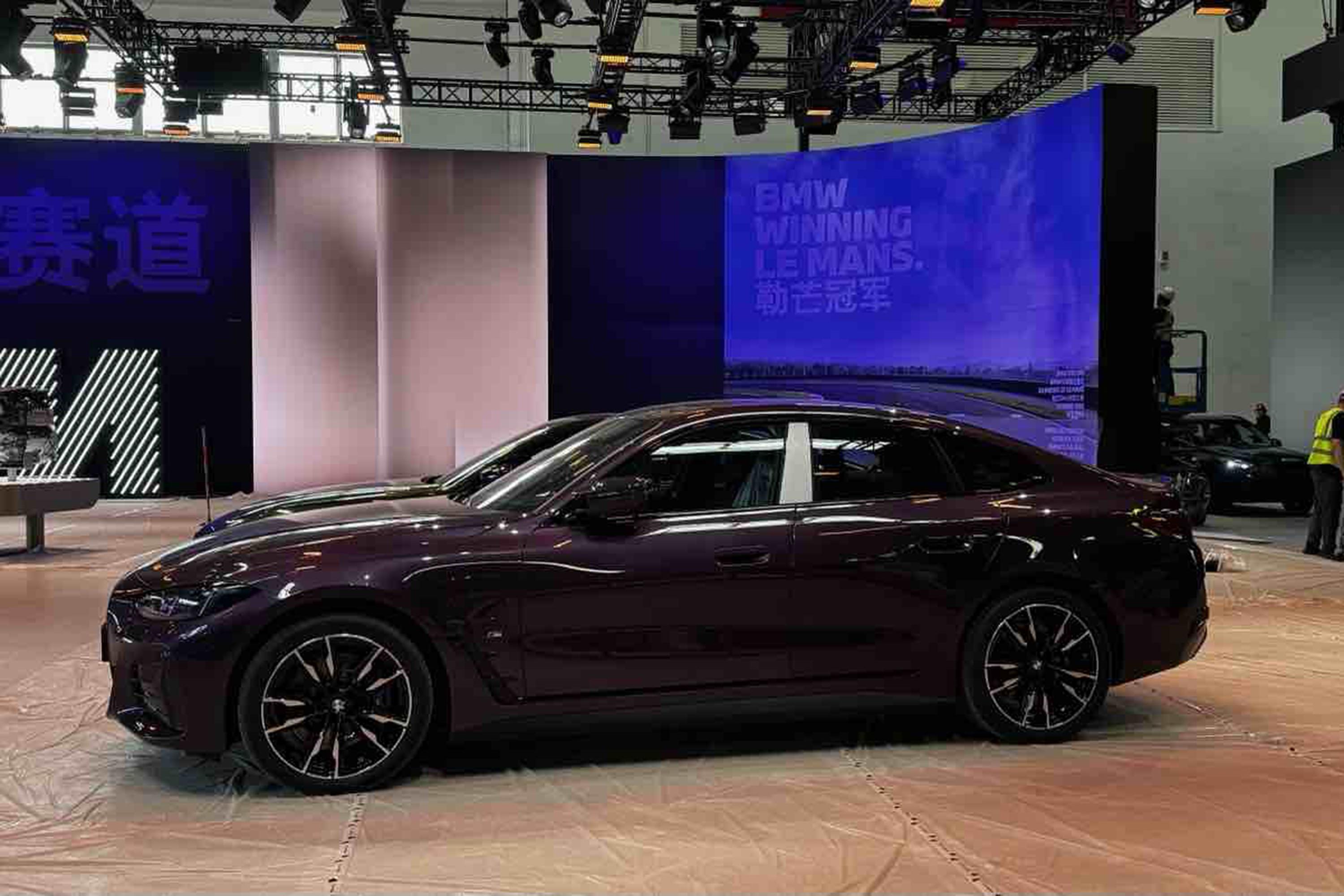 2026北京车展探馆直播进行中！新车热门车抢先看！现在看——宝马i4 M604月