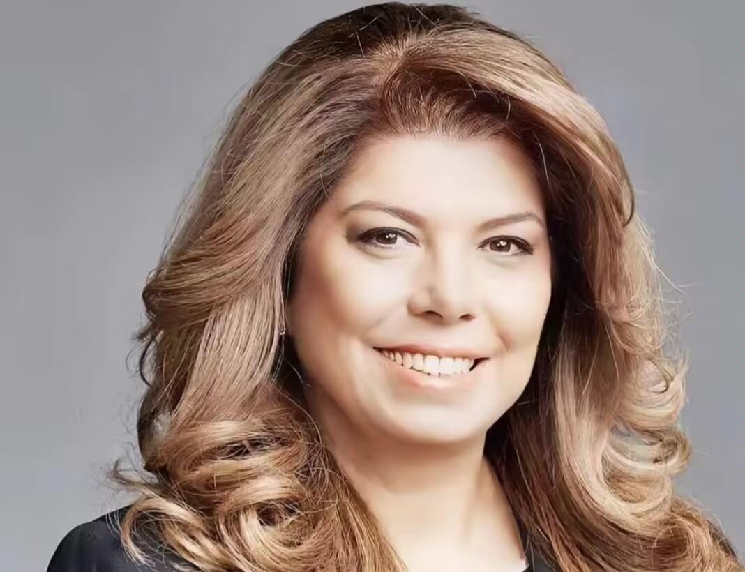 保加利亚首位女总统约托娃说：“愿做中欧关系桥梁，盛赞我国的发展成就，并且寻求中方