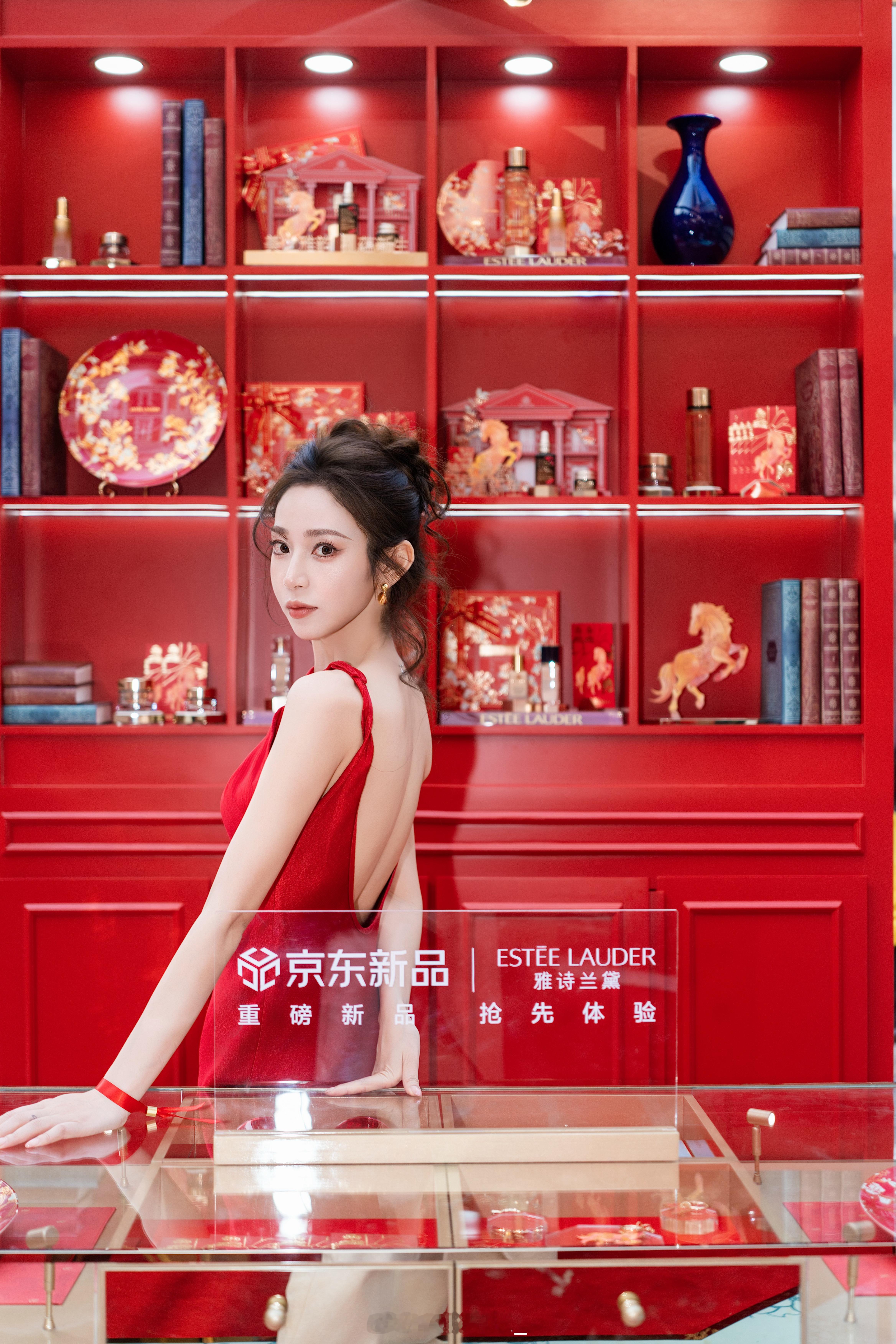 何以待客？一份心意，一份美意。感受到杨幂组的新年局的启发——真正的款待，不在于形