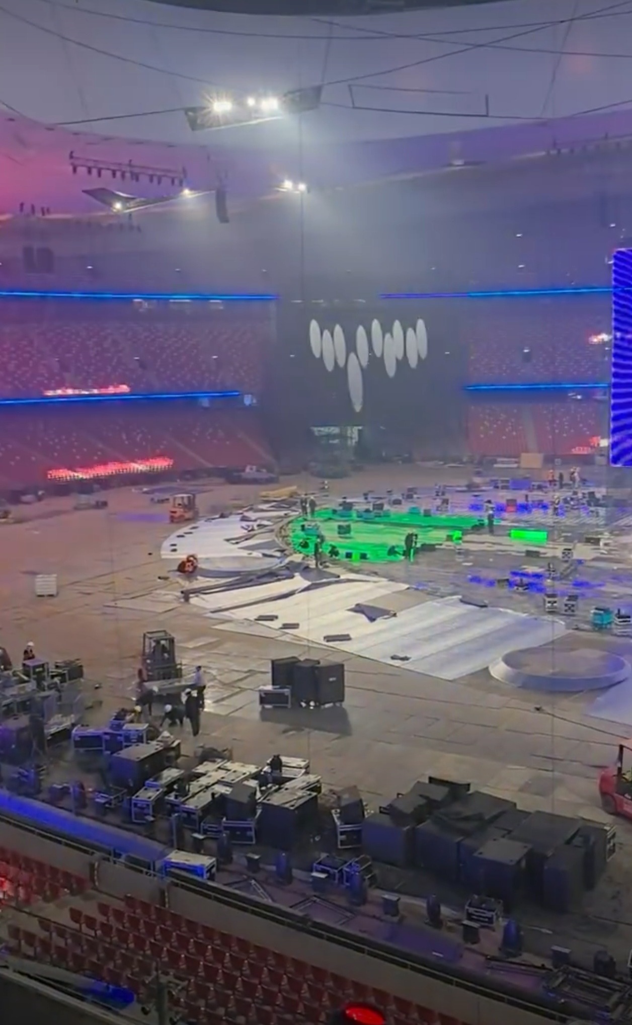 每一首都是青春，每一秒都是震撼。在张杰的歌声里，我们共同完成了这场盛大的仪式。张