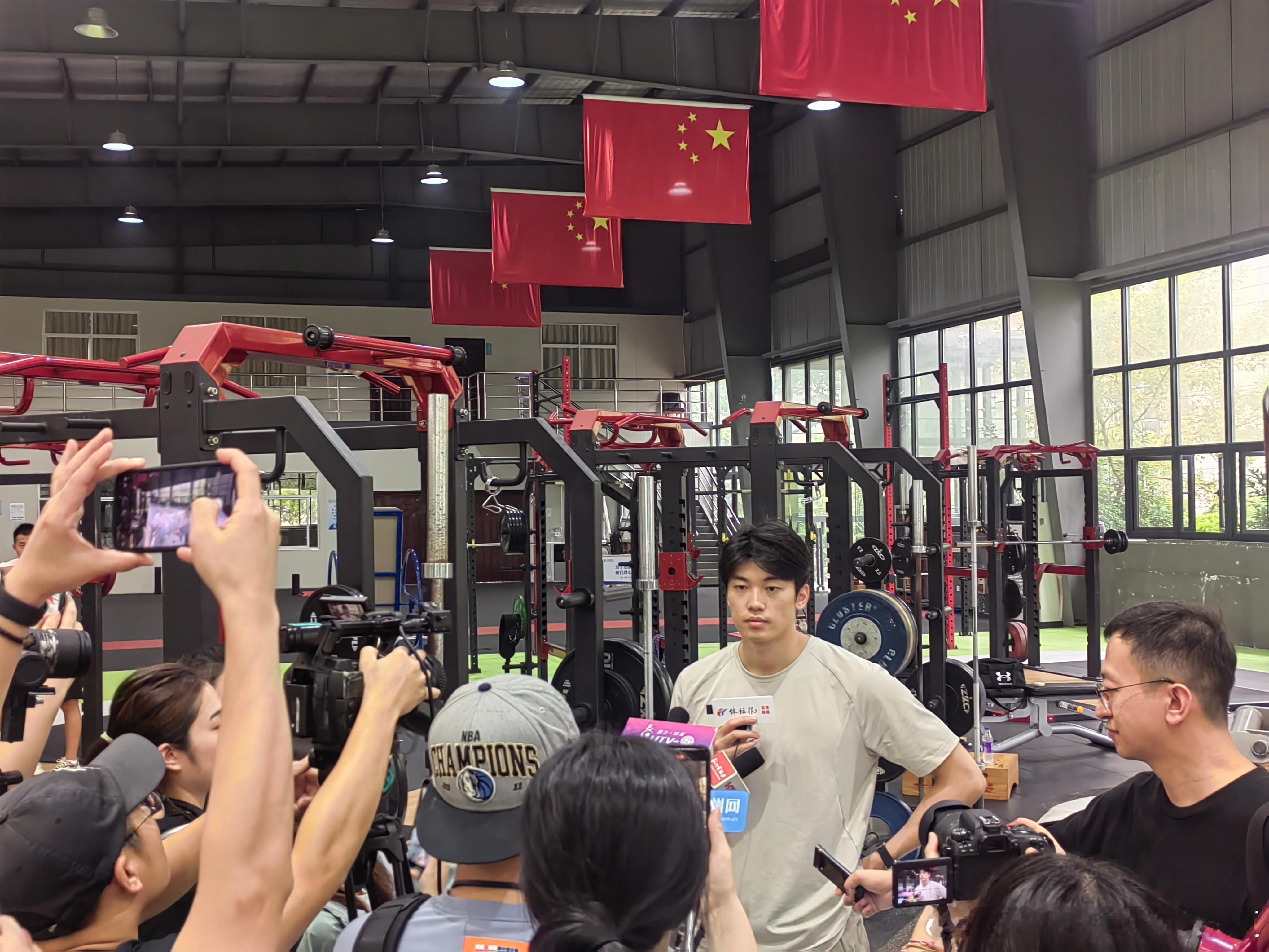 #汪顺[超话]##汪顺说在浙训练很幸福# 科医赋能：勇攀竞技顶峰的“秘密武器” 