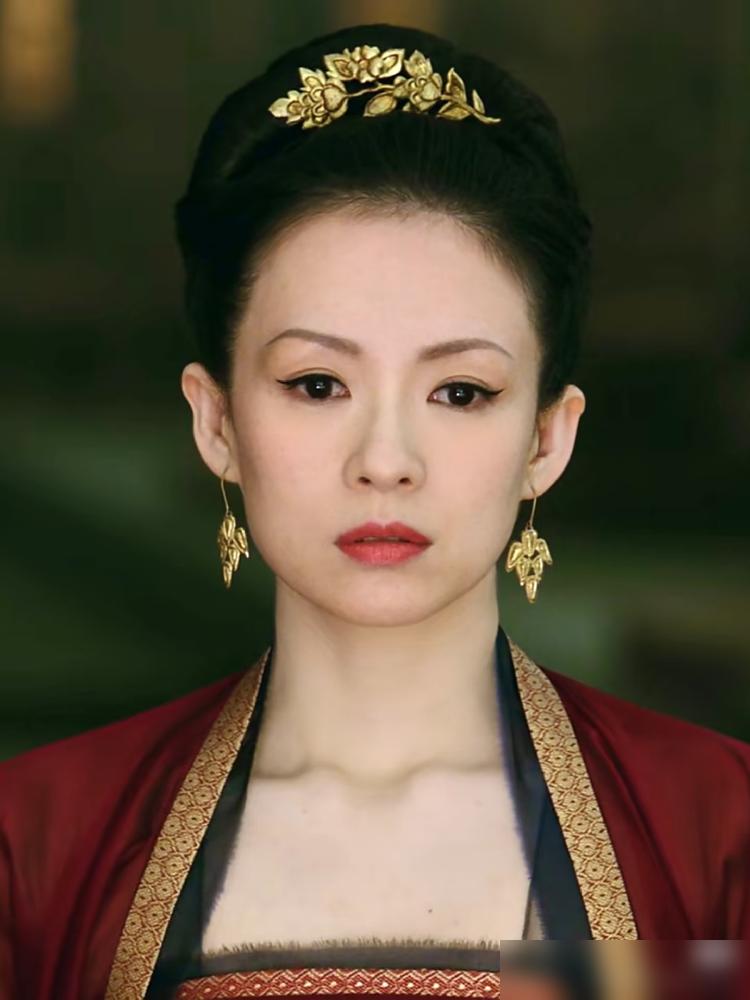 38岁章子怡演少女被嘲，她却把8000万装进口袋
 
你以为她只是拿了天价片酬？