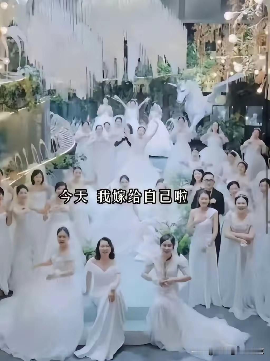 52万元婚纱该不该退？大家来评评理？

2026年3月18日，网红博主组织70余