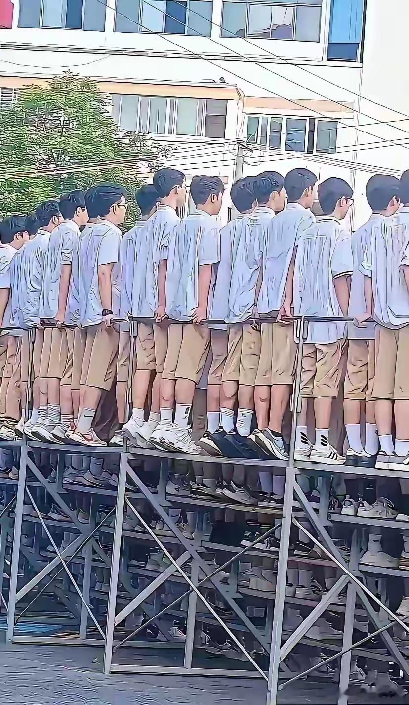 小孩子不懂事就算了，难道说大人也不懂事吗？ 