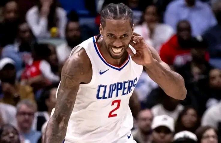 快船怎么赢独行侠，不让小卡上场比赛，给哈登充足的球权了。
第一，小卡明显伤病没好